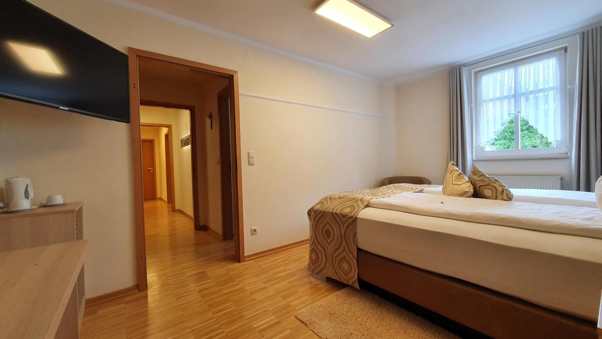 Hotel Zum Anker-Thulls Restaurant Neumagen-Dhron Dış mekan fotoğraf