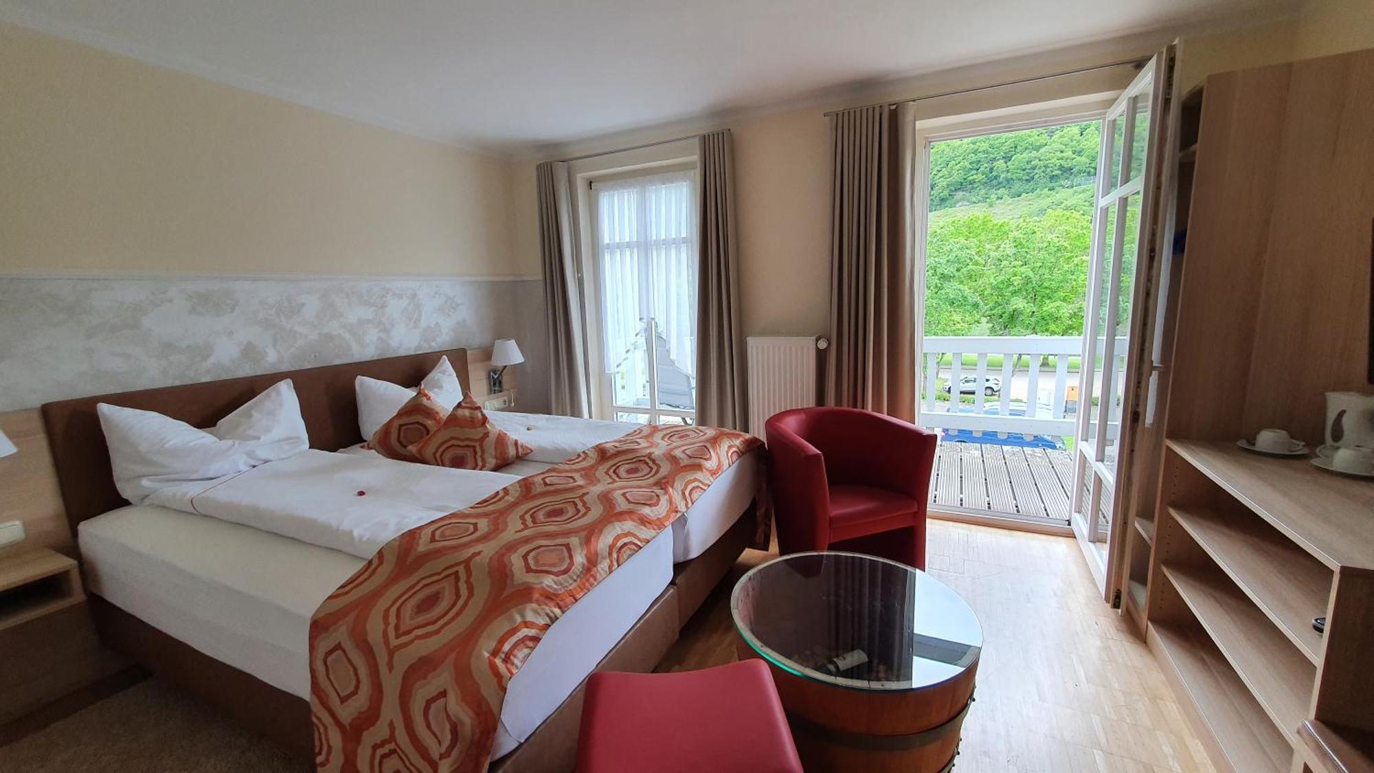 Hotel Zum Anker-Thulls Restaurant Neumagen-Dhron Dış mekan fotoğraf