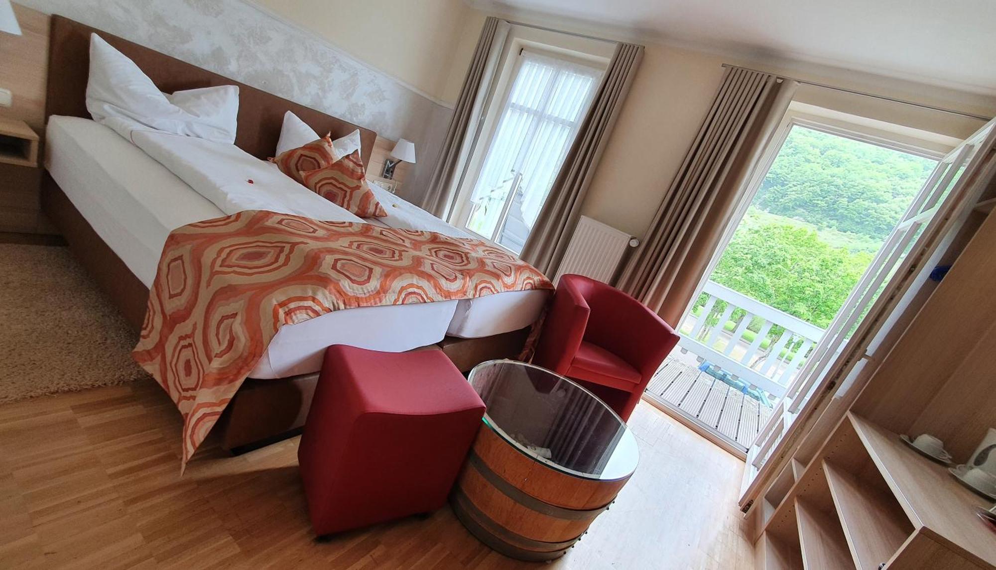 Hotel Zum Anker-Thulls Restaurant Neumagen-Dhron Dış mekan fotoğraf