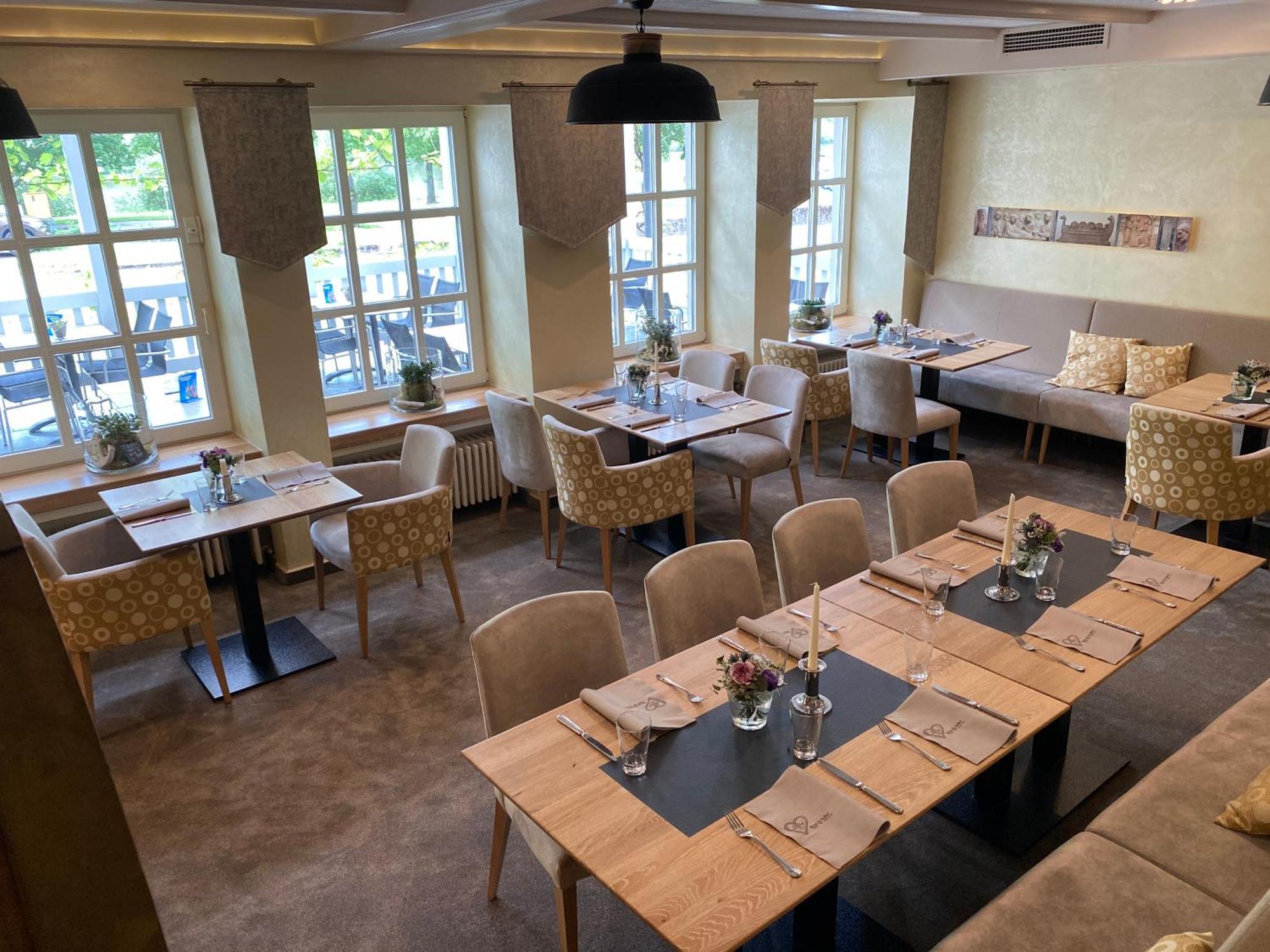 Hotel Zum Anker-Thulls Restaurant Neumagen-Dhron Dış mekan fotoğraf
